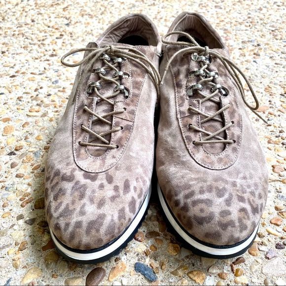 NWOT NWOB Stuart Weitzman Relay Leopard Sneakers Size 8 - Picture 5 of 7